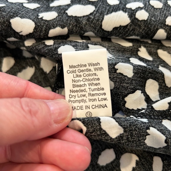 Womens Black White Dot Floral‎ Embroidered V Neck Dress Size L Boho Casual Flowy - Picture 7 of 8